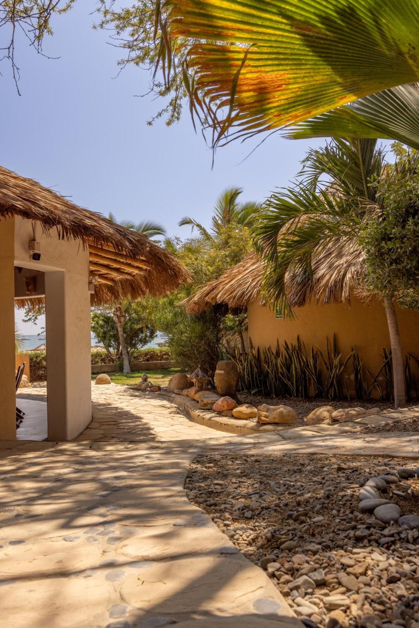 Soleil Bungalows Los Órganos Eksteriør bilde